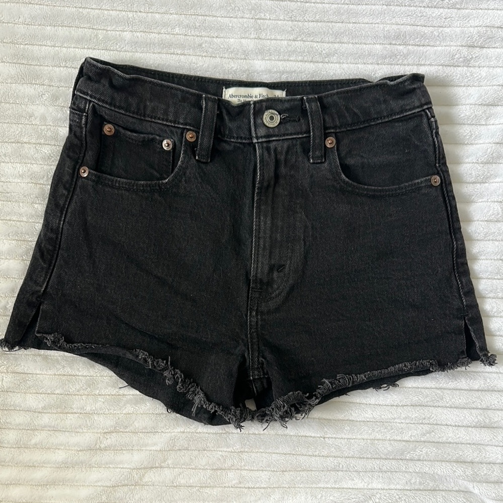 Abercrombie & Fitch High Rise Mom Short - SOLD OUT ONLINE | Size 24